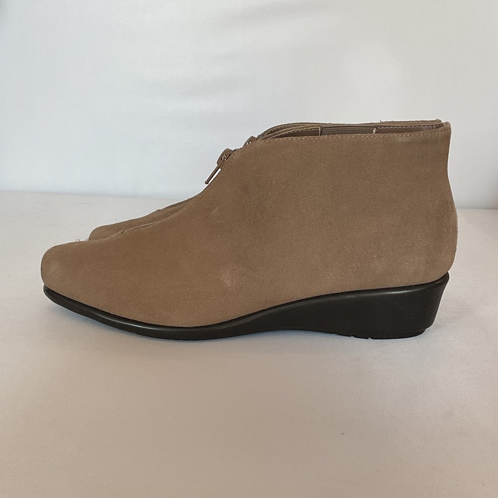 Aerosoles Allowance Suede Front Zip Wedge Booties Women's 9 NIB - Picture 6 of 12